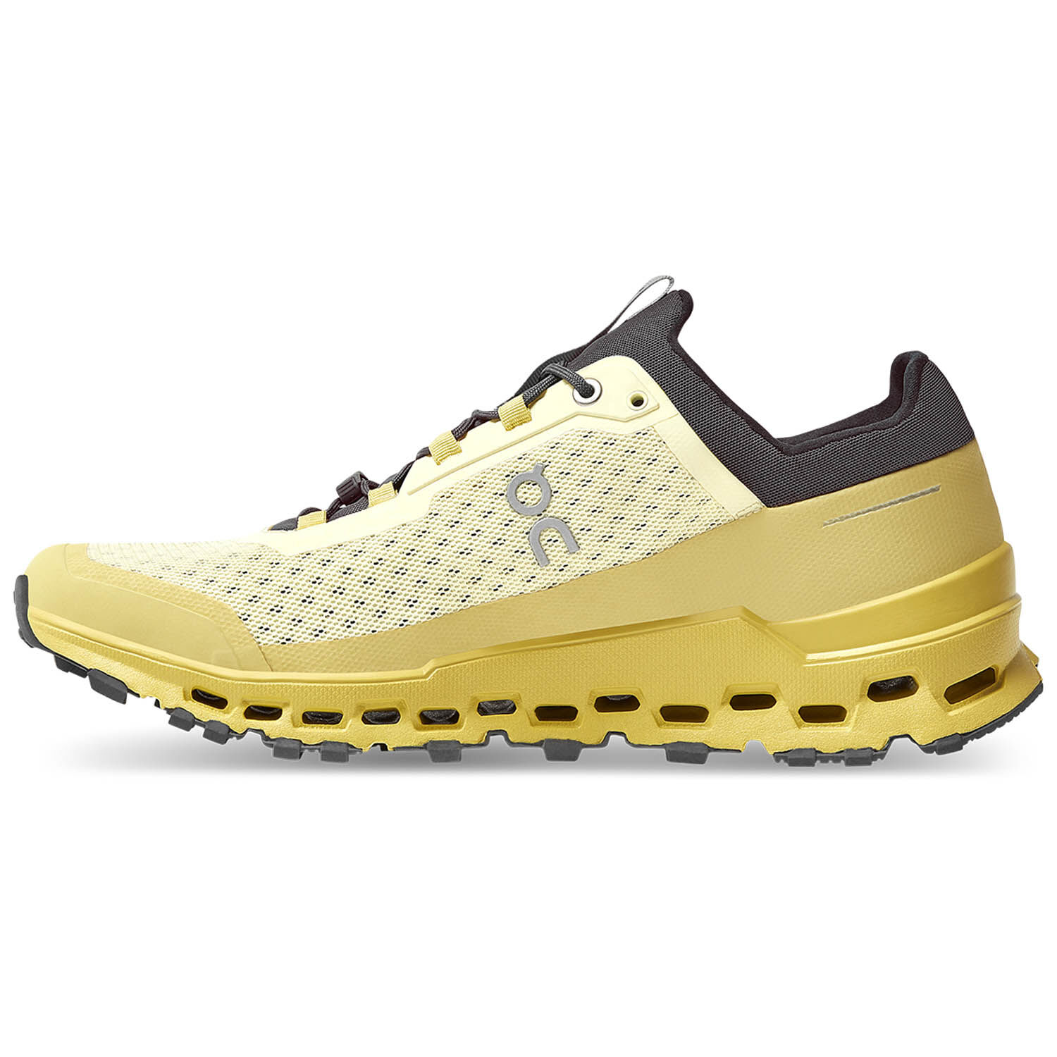 on cloud ultra trail shoes